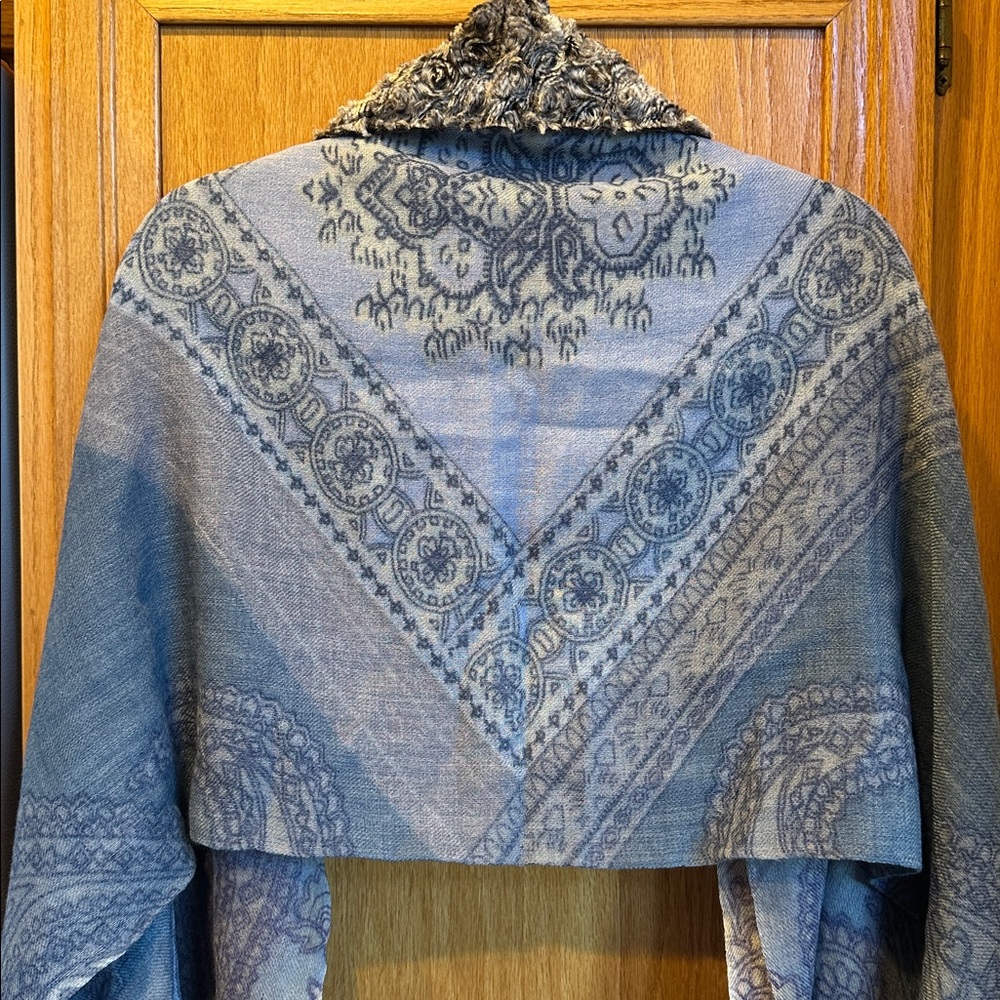 Paisley & Floral Gray Blue Purple Oversized Wool Wrap Scarf w/Faux Fur Accents - Picture 5 of 14